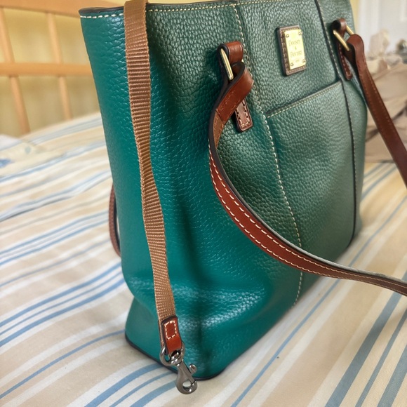 Dooney & Bourke Green Pebbled Leather Shoulder Bag - Picture 5 of 8